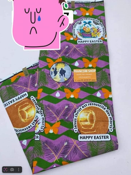 Tissu violet avec imprimé