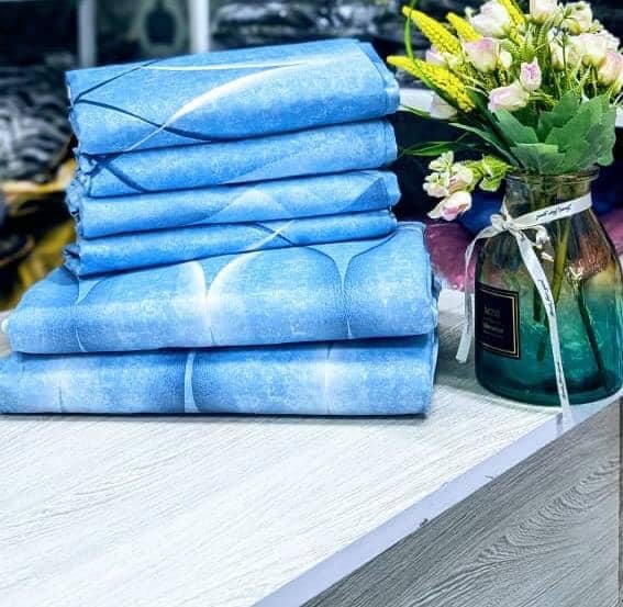 set includes 2 flat sheets and 4 pillowcases