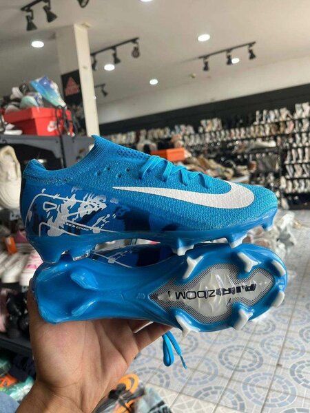 Chaussures de foot élite bleues