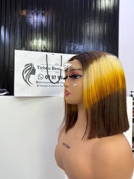 Perruque vietnamienne coloré