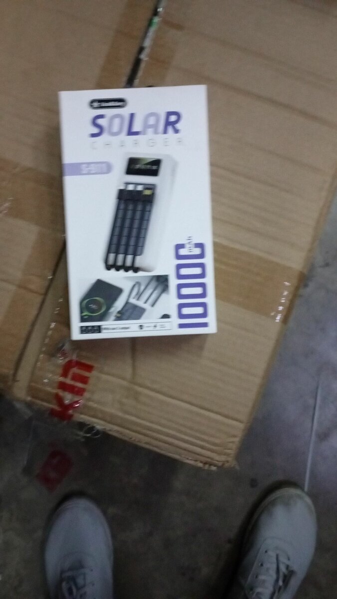 Lisa and gary solar powerbank