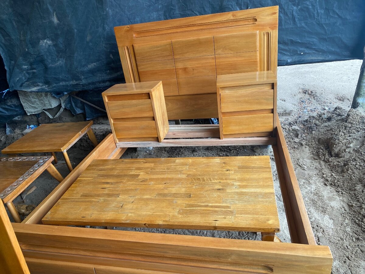 Ensemble de chambre en bois