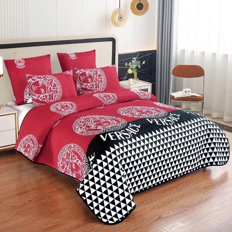 Bedding set with multi-colored print, 5 pieces, Queen size