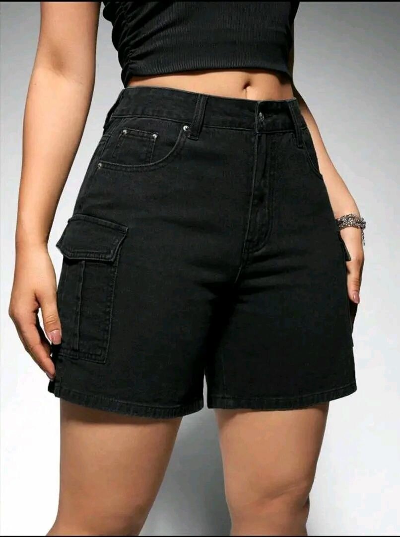 Shorts noirs en jean femme