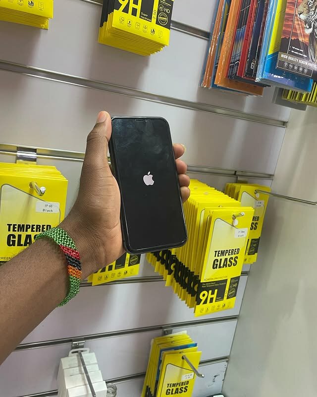 BRAND NEW IPHONE 🍏 pro 