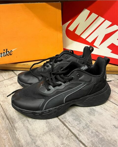 Sneakers noirs Puma élégants
