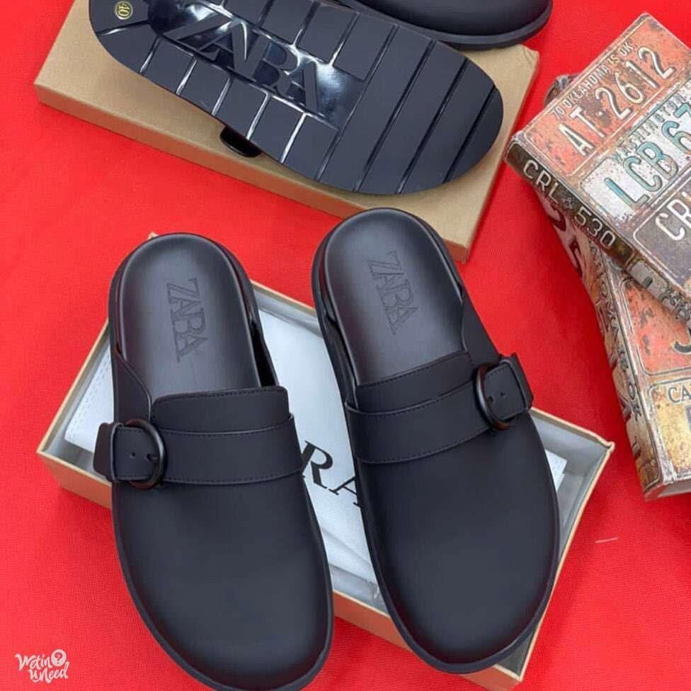 Mules en cuir noir élégantes