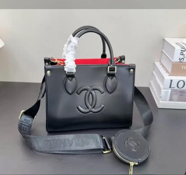 Élégant sac à bandoulière noir