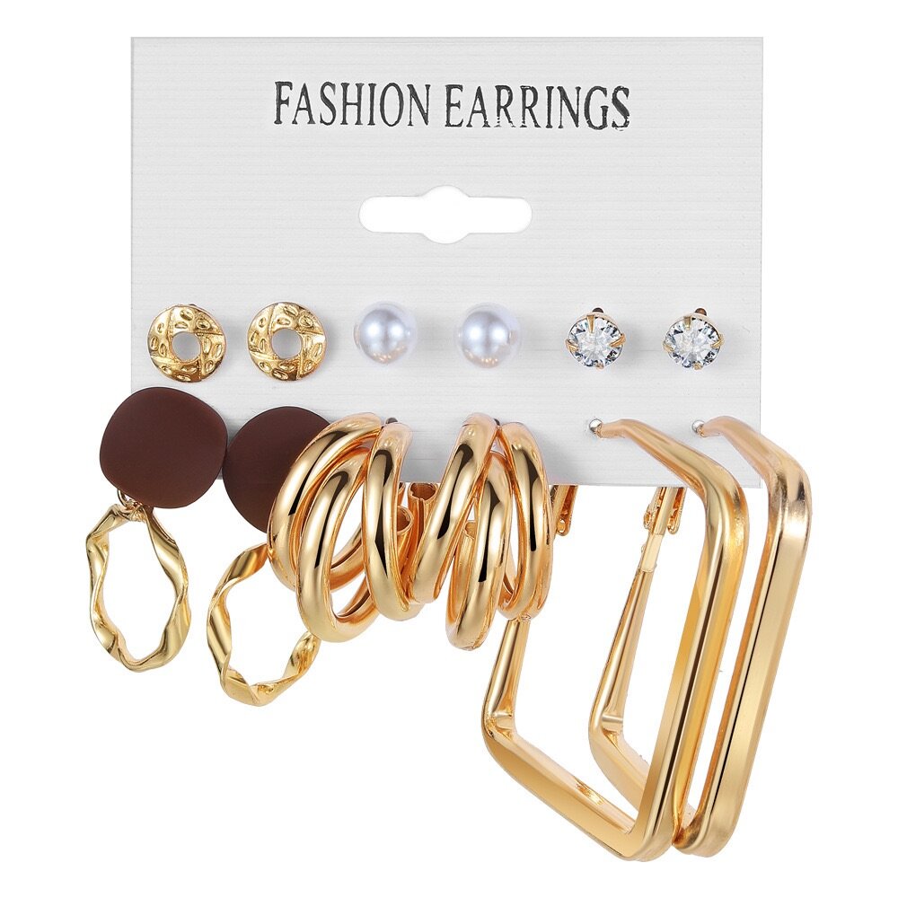 Gold earring set