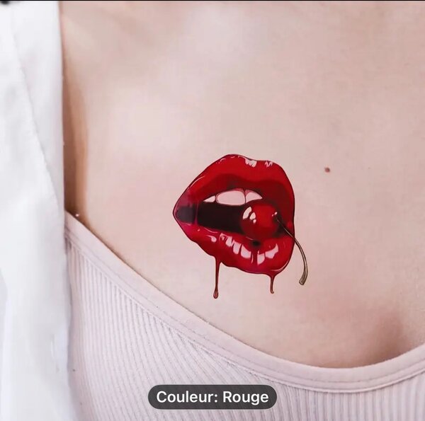 Tatouage temporaire lèvres rouge