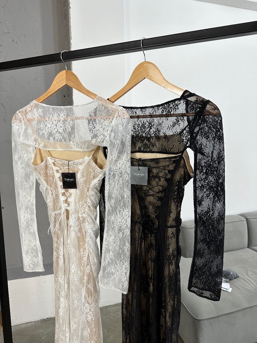 Платье гипюр