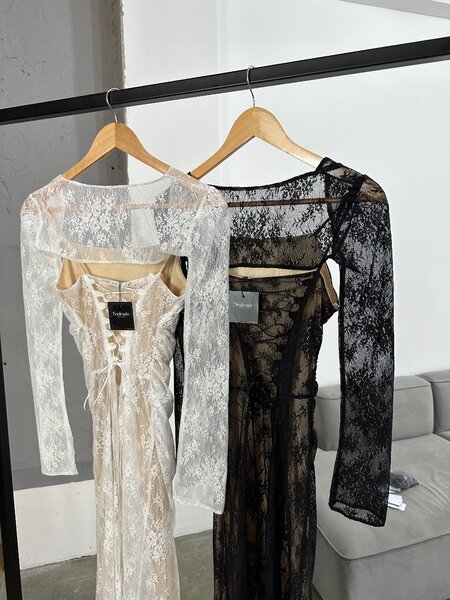 Платье гипюр