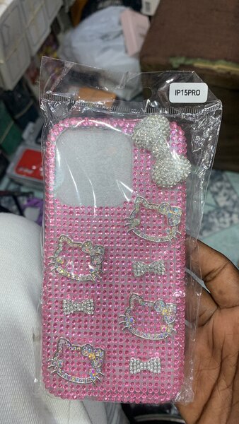 Coque rose strass iPhone 15 Pro