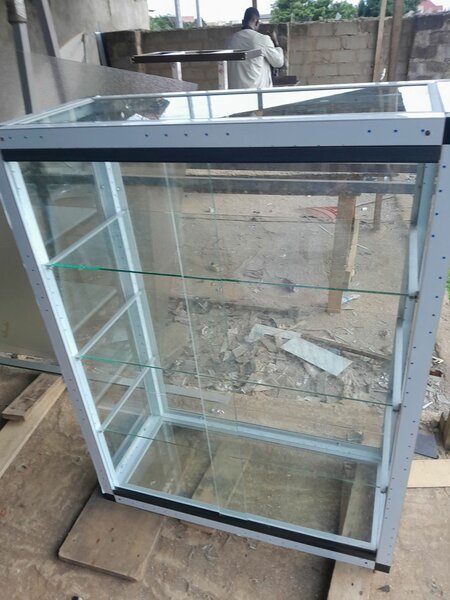 Vitrine en Verre Moderne