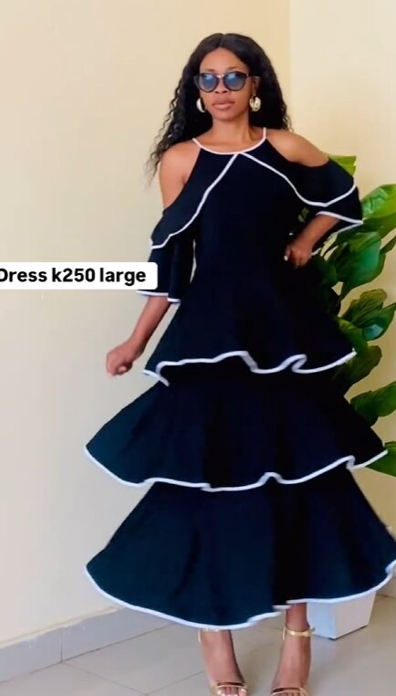 Elegant black dress large