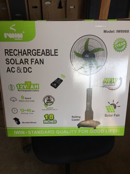 Iwin 18inches Rechargeable  Solar Fan with rolling caster