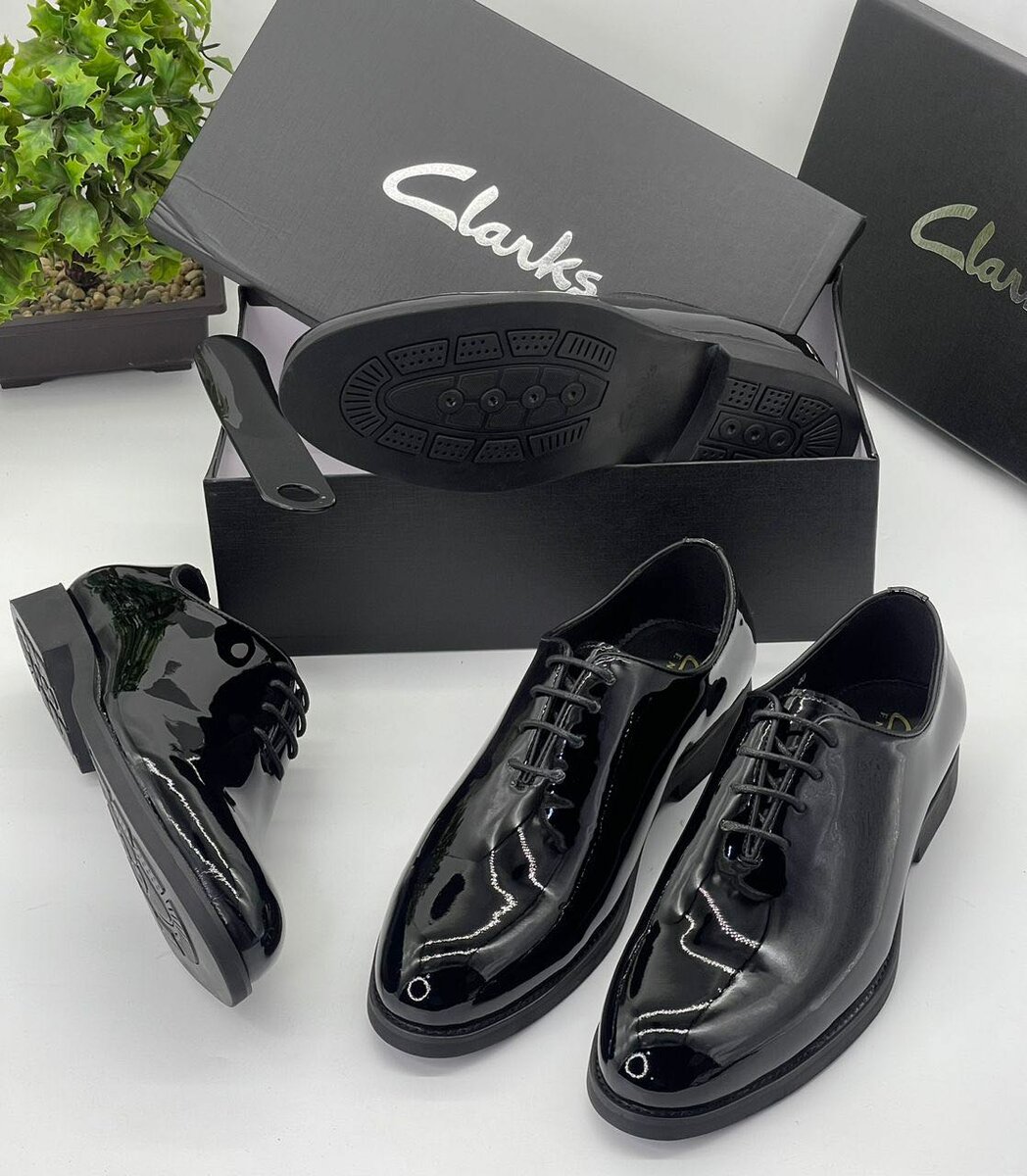Clarks shoe