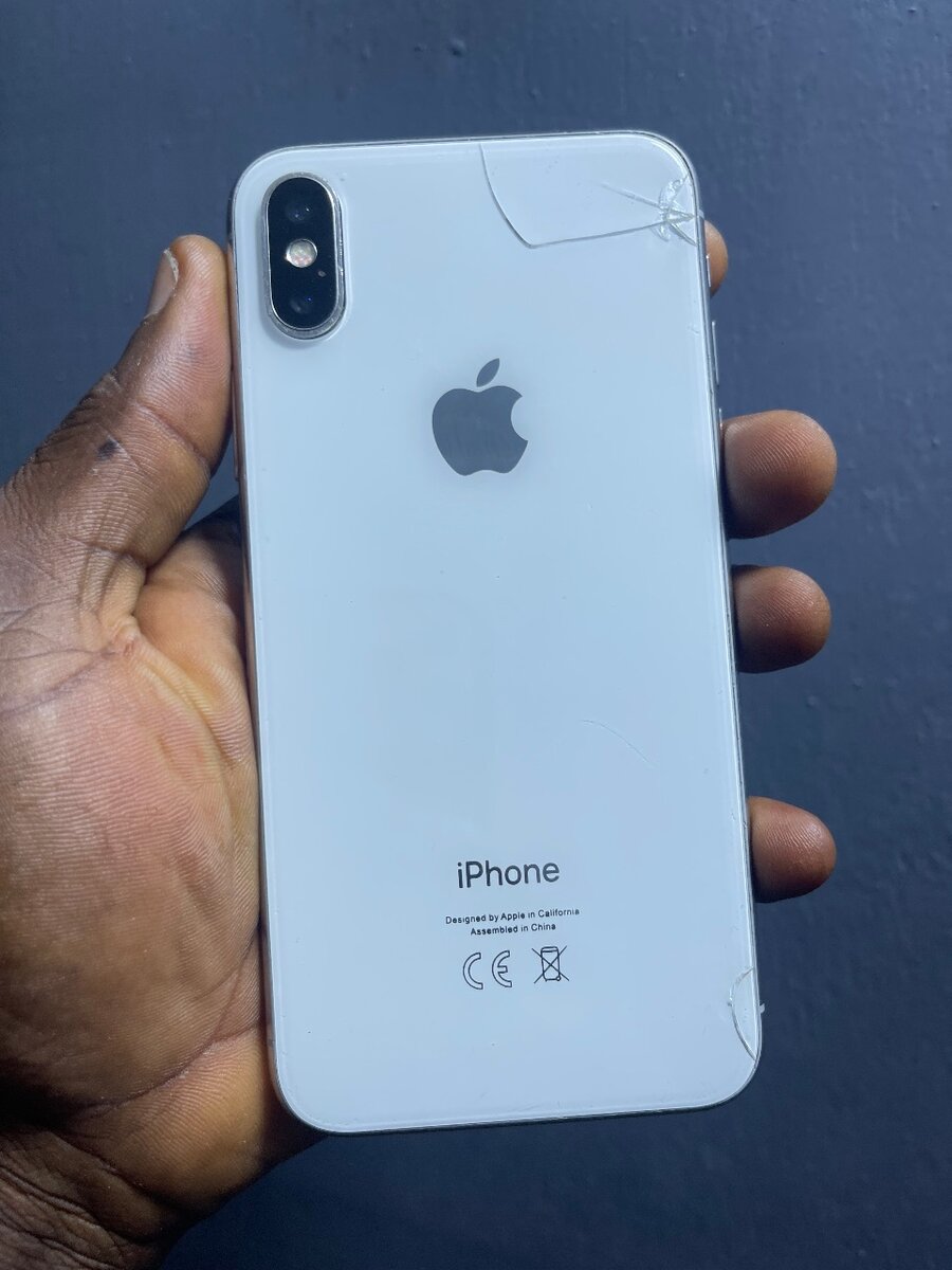 iPhone X 64gb ( vendu avec rec