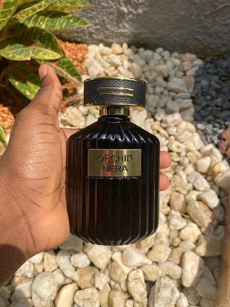 Parfum orchid nera