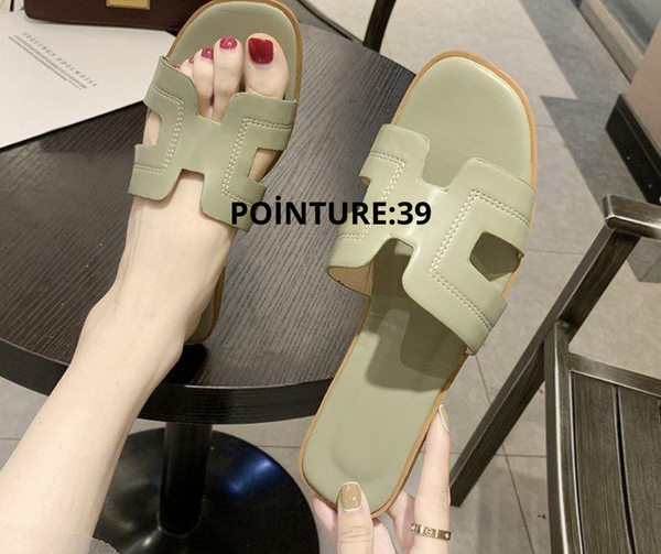 Sandales plates en cuir élégantes