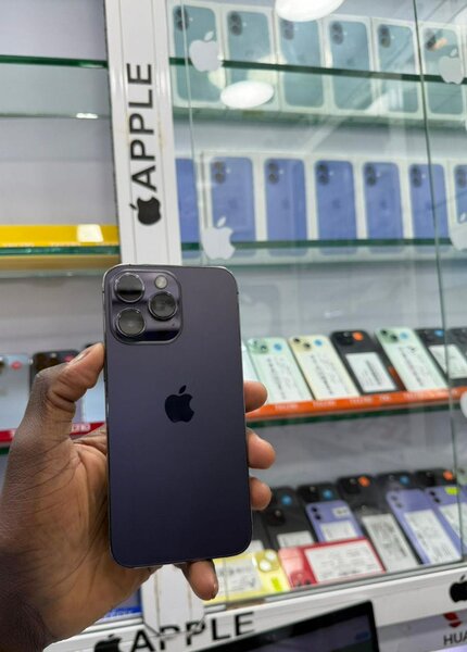 iPhone 14 pro Max 128Go très