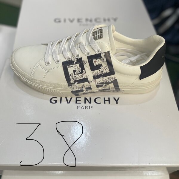 Baskets Givenchy