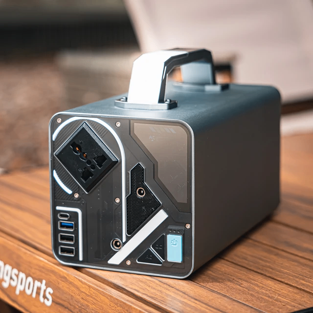 Powerful 180000mAh power station Dc/AC