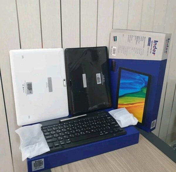 Tablette Inder 2-en-1 avec clavier