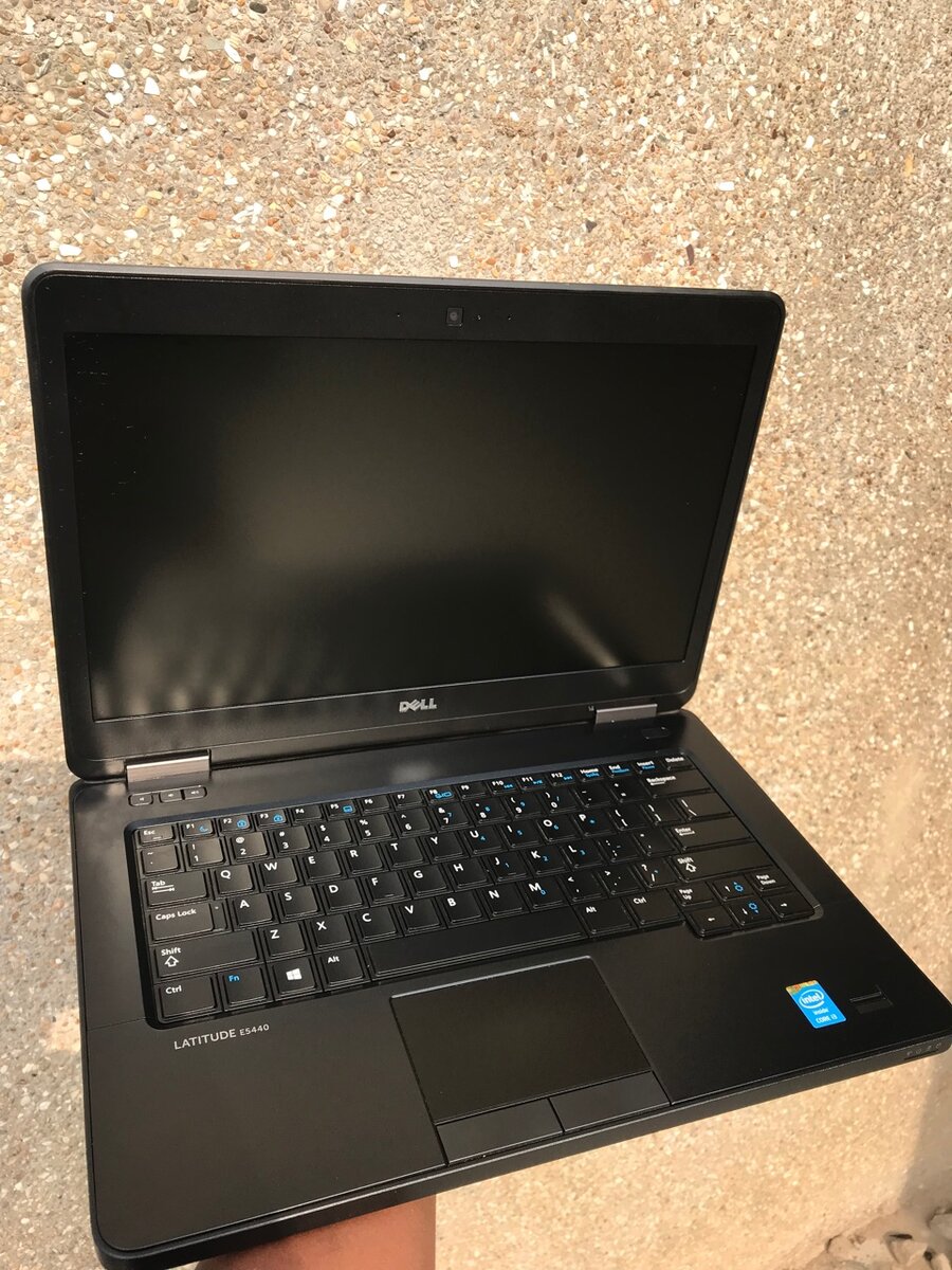 Dell latitude E5440 i3 4th gen  8gb ram 1.7ghz 320hdd