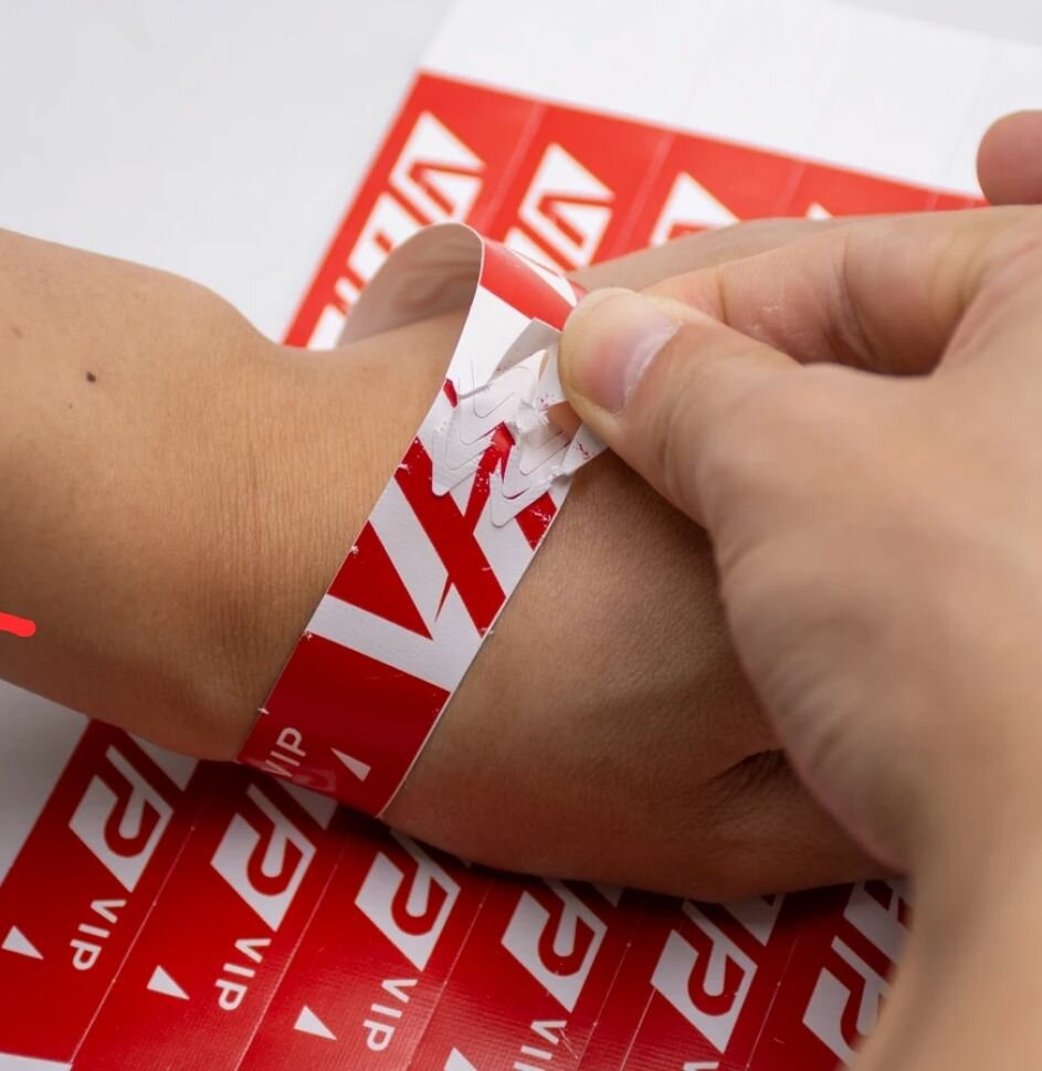 Lot de 100 bracelets événement