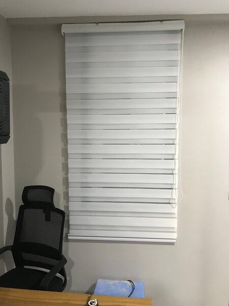 Store enrouleur blanc moderne