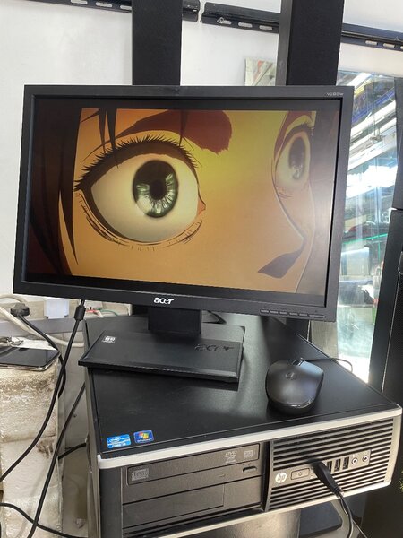 COMPLETE DESKTOP COMPUTER