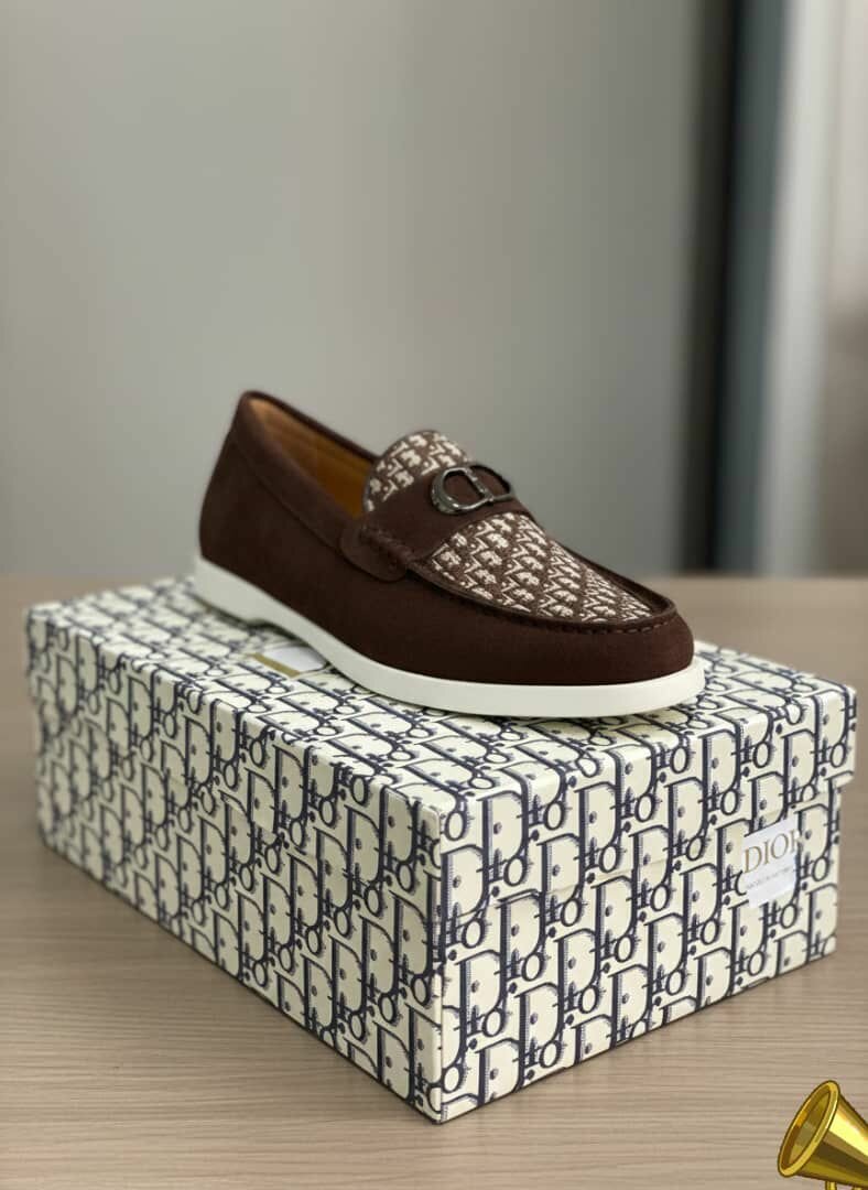 Mocassins en cuir marron élégants