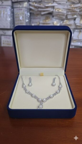 Ensemble Collier et Boucles d'Oreilles Diamant