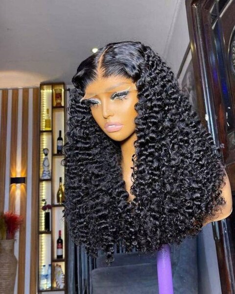 Perruque bouclée naturelle