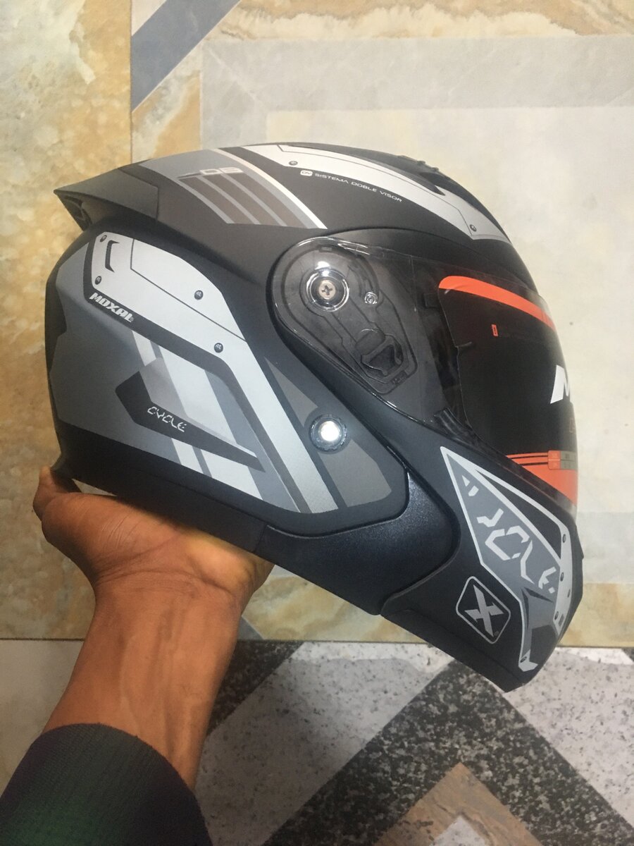 Moxal Motor Helmet