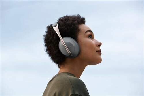 Bose headphones 700