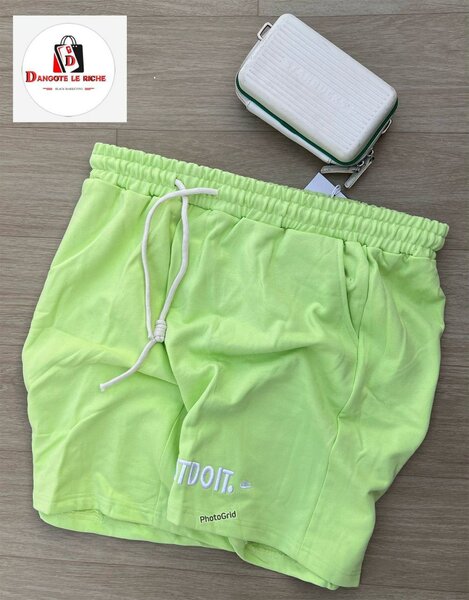 Shorts verts de sport unisexes