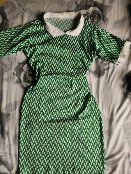 Robe moulante à motifs élégante