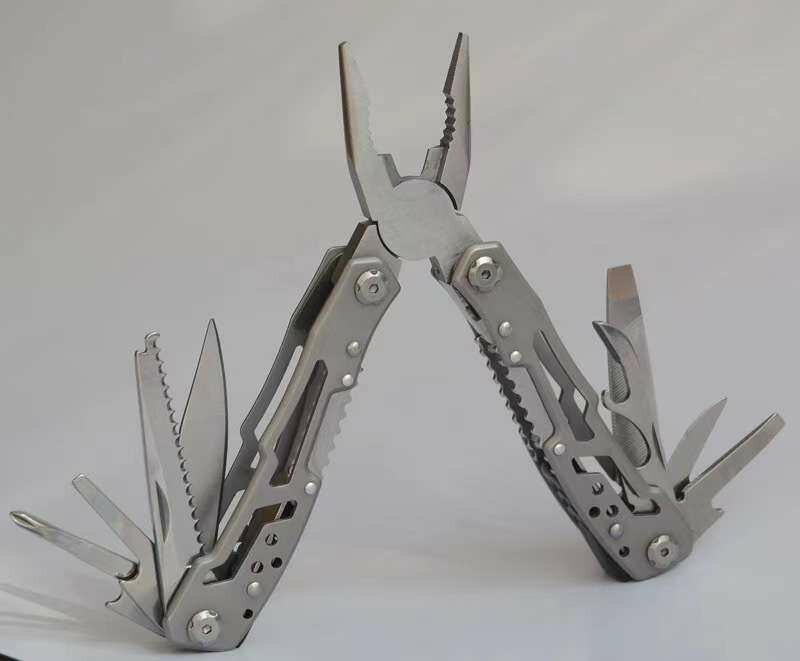 Pince Multifonction 24 en 1