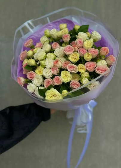 Изящные спрей-розы