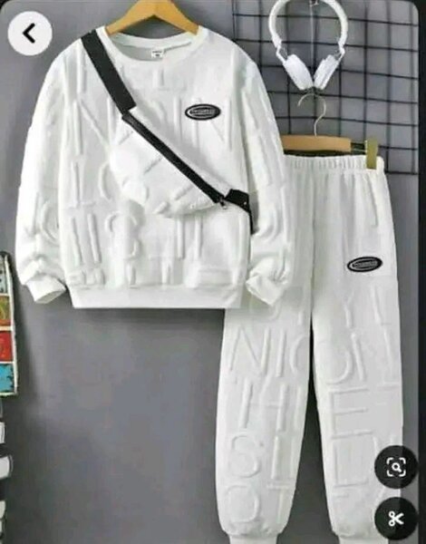 Ensemble de survêtement blanc