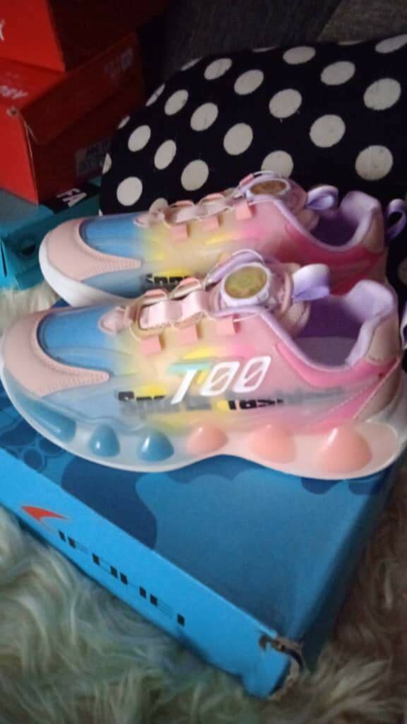 Baskets LED multicolores enfant