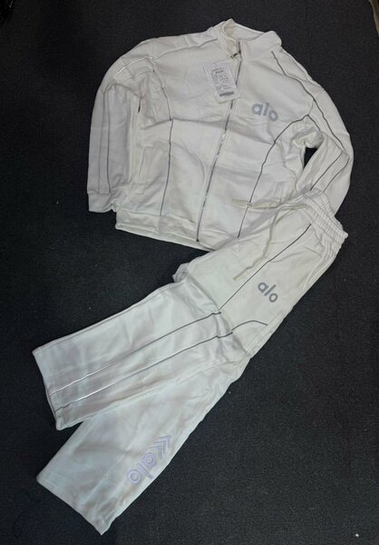 Ensemble survêtement Alo Yoga