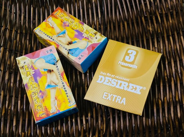 3 préservatifs + 2 lubrifiants