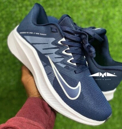 Nike sneakers blue