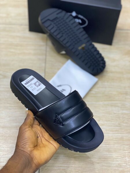 QUALITY HOUSE SLIPPERS