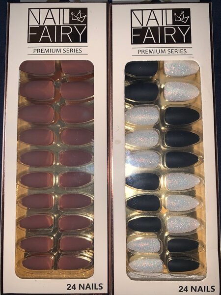 Faux ongles avec colle