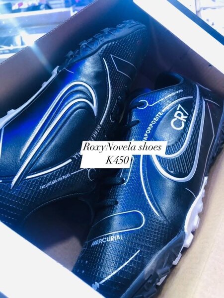 High quality futsal/trainers/tack boots available on promo