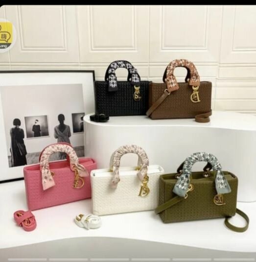 Sac à main élégant QAZA